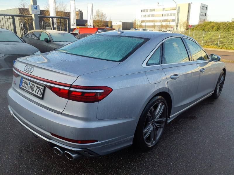 Audi S8 2023