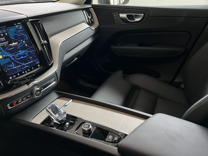 Volvo XC60 2022