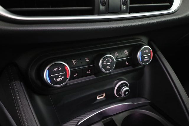 Alfa Romeo Stelvio 2023