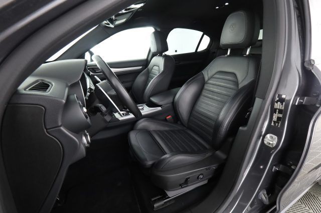 Alfa Romeo Stelvio 2023