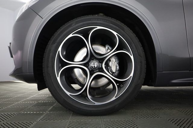 Alfa Romeo Stelvio 2023