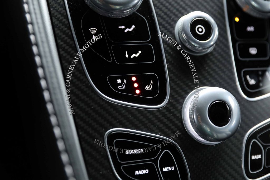 Aston Martin Vanquish 2018