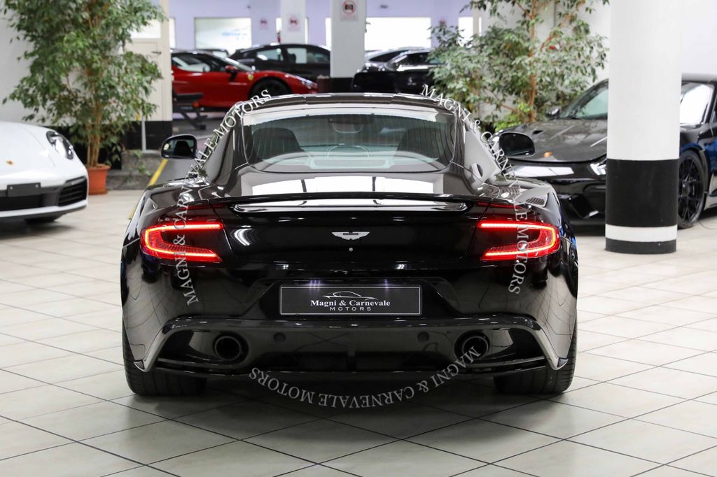 Aston Martin Vanquish 2018