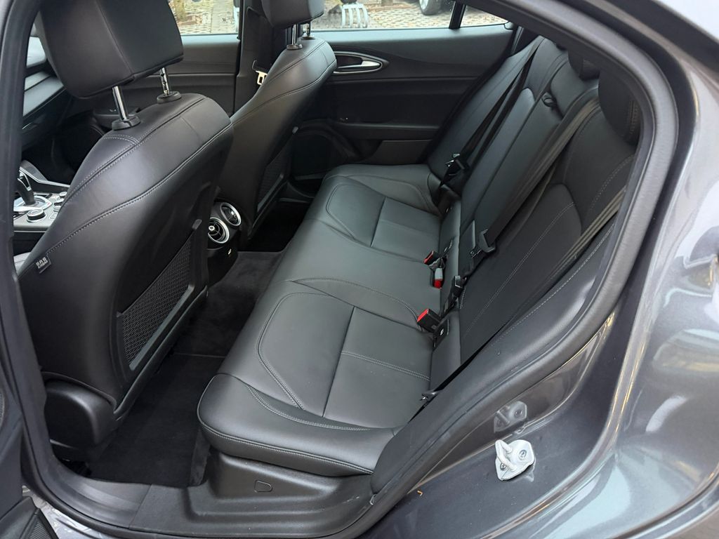 Alfa Romeo Giulia 2024