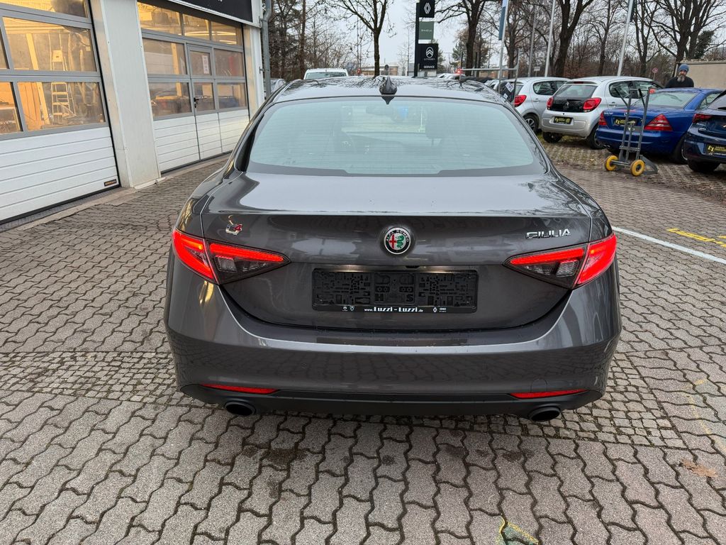 Alfa Romeo Giulia 2024