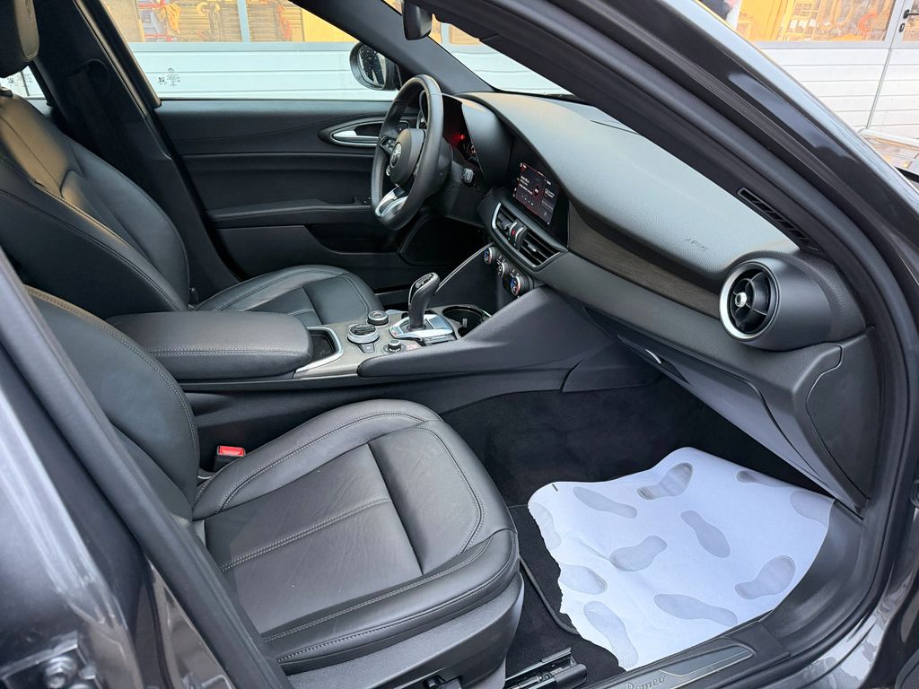 Alfa Romeo Giulia 2024