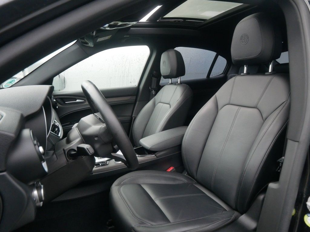 Alfa Romeo Stelvio 2023