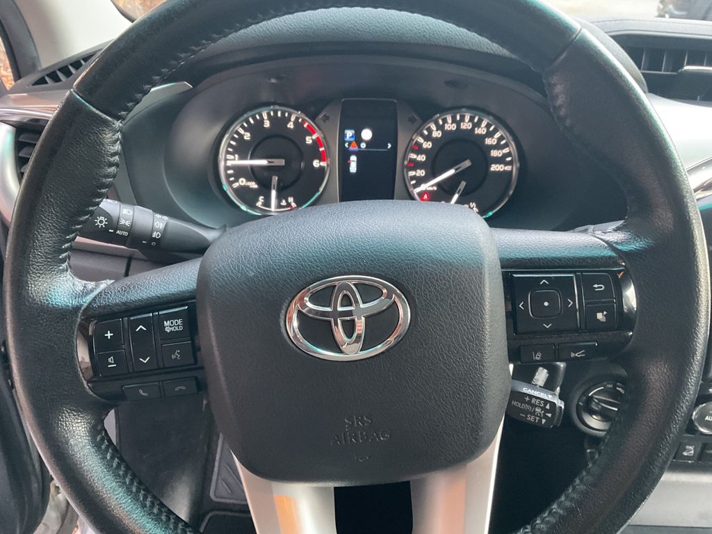 Toyota Hilux 2021
