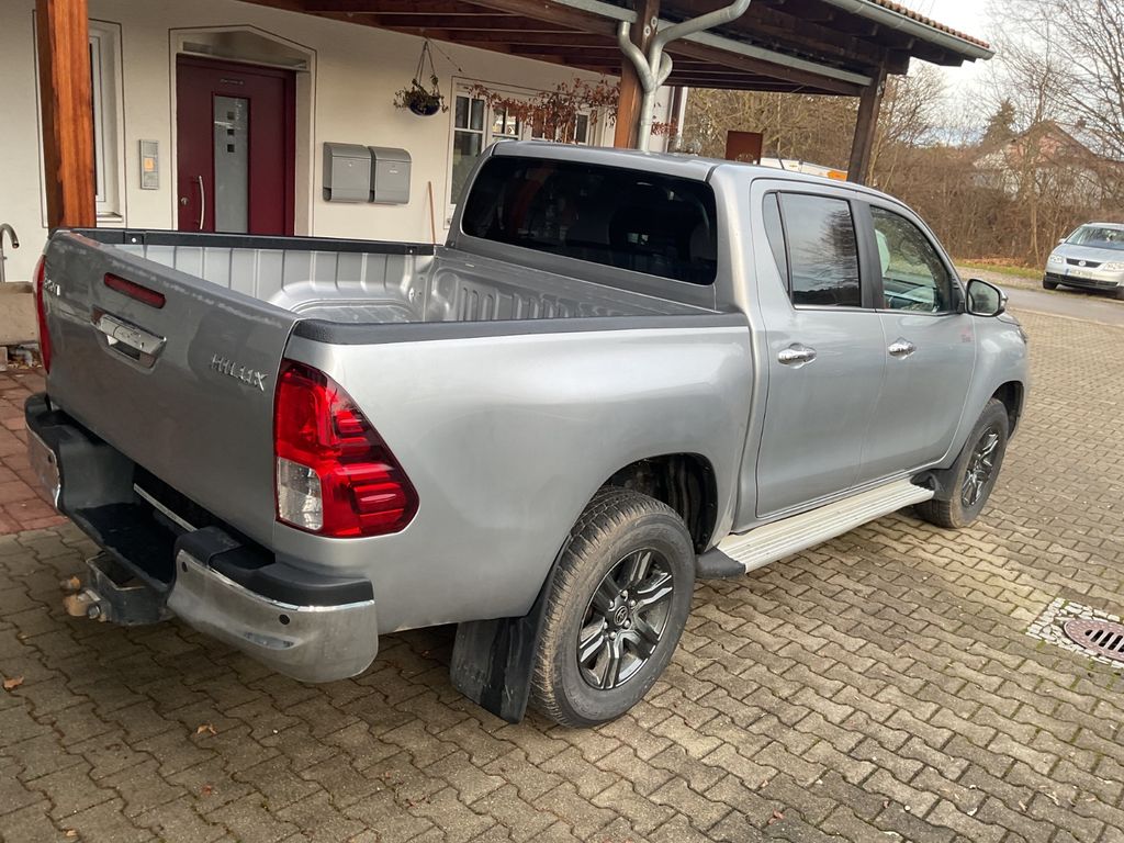 Toyota Hilux 2021