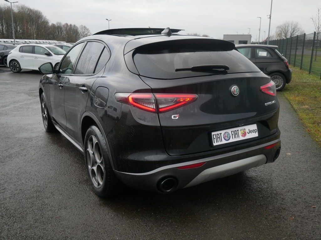 Alfa Romeo Stelvio 2023