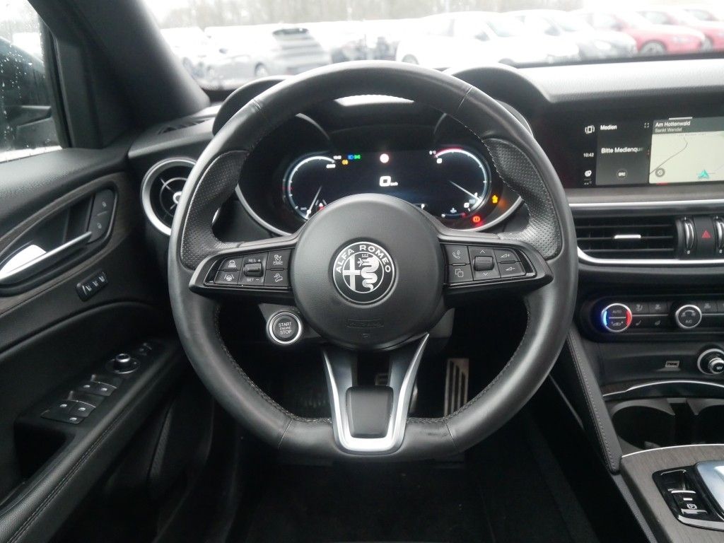 Alfa Romeo Stelvio 2023