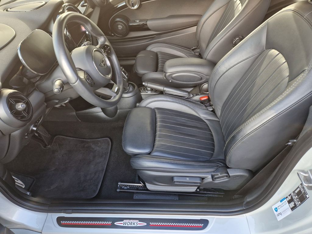 MINI Cooper Cabrio 2022