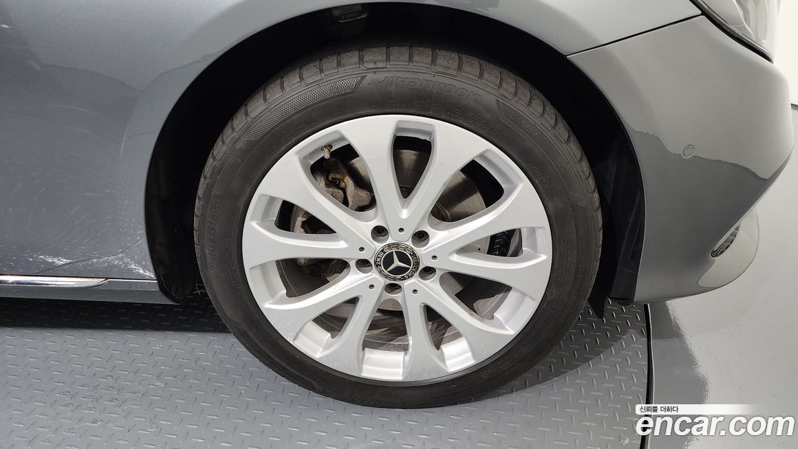 Mercedes-Benz E-Class 2018