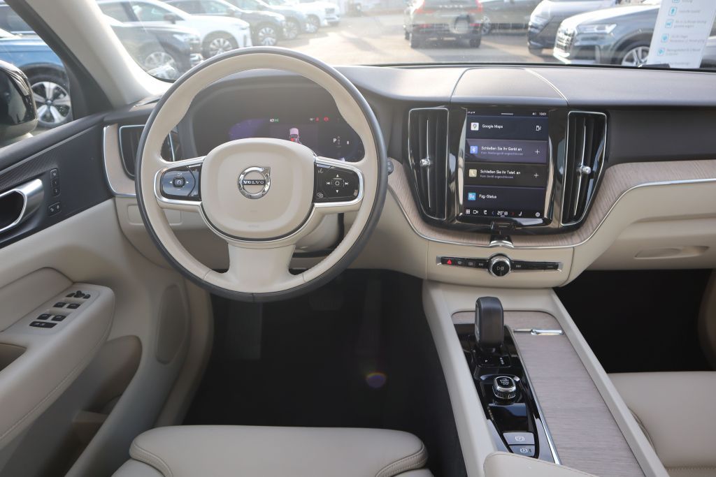Volvo XC60 2023