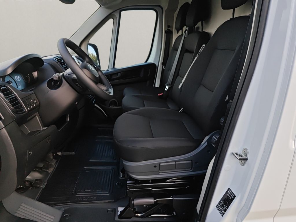 Toyota Proace Max 2024