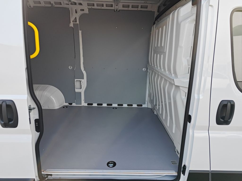 Toyota Proace Max 2024