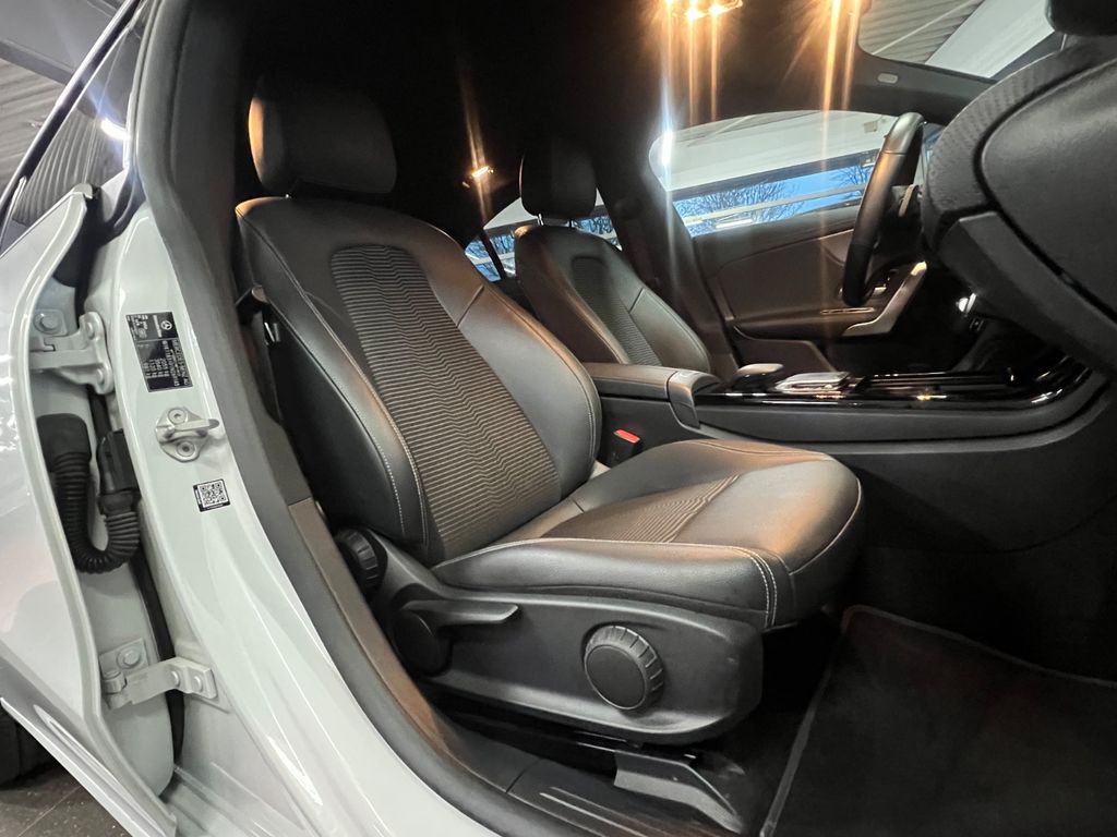 Mercedes-Benz CLA 180 2021