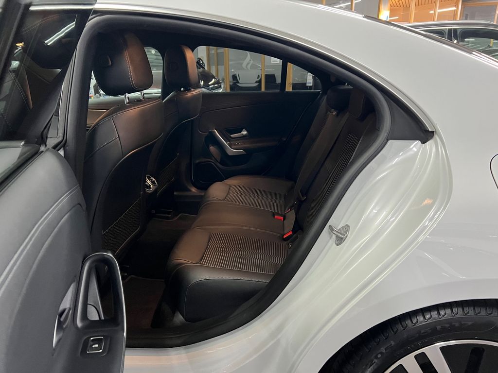 Mercedes-Benz CLA 180 2021