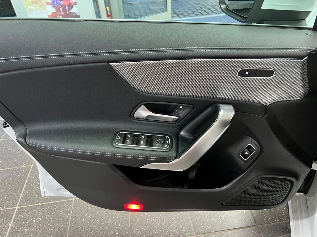 Mercedes-Benz CLA 180 2021