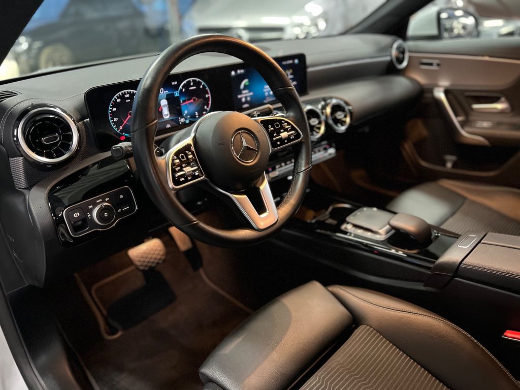 Mercedes-Benz CLA 180 2021