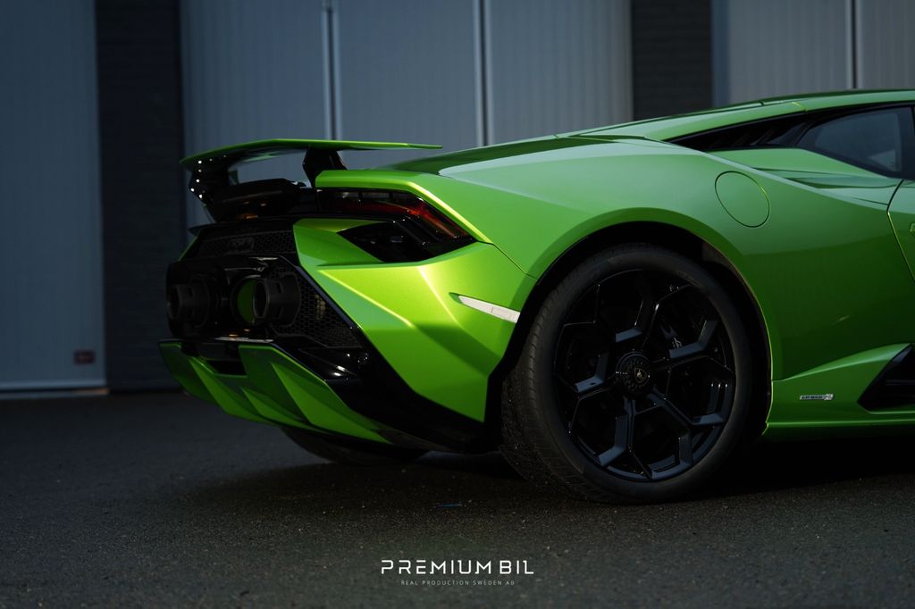 Lamborghini Huracán 2023