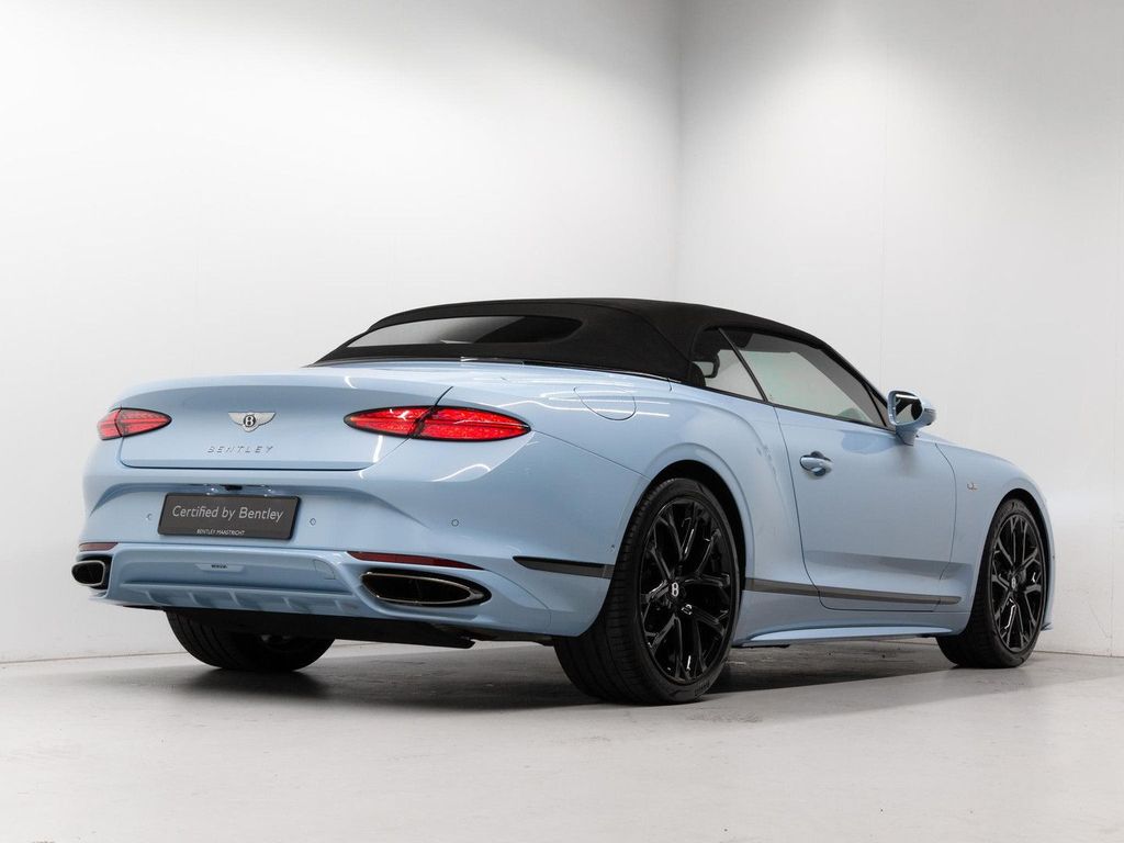 Bentley Continental GTC 2024