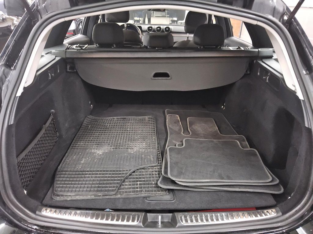 Mercedes-Benz C 200 2023