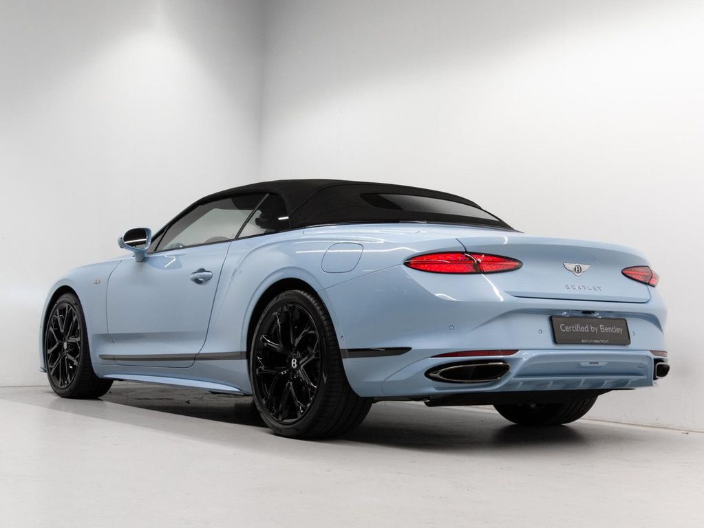 Bentley Continental GTC 2024