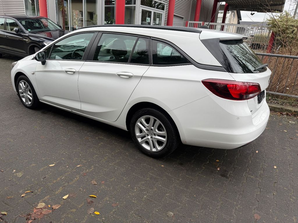 Opel Astra 2021