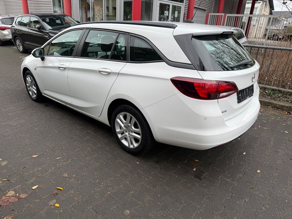 Opel Astra 2021
