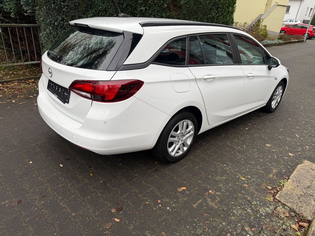 Opel Astra 2021