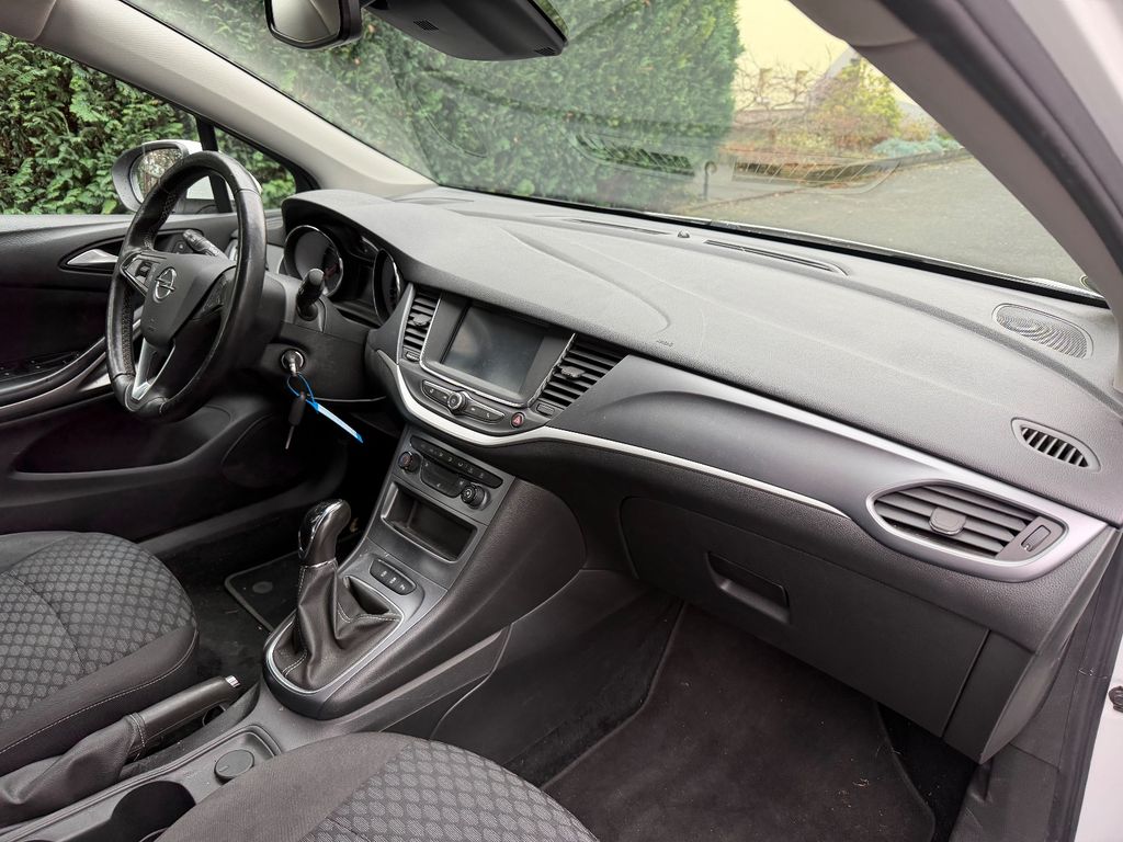 Opel Astra 2021