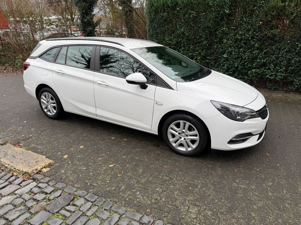 Opel Astra 2021