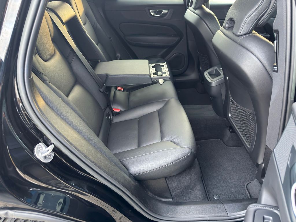 Volvo XC60 2022