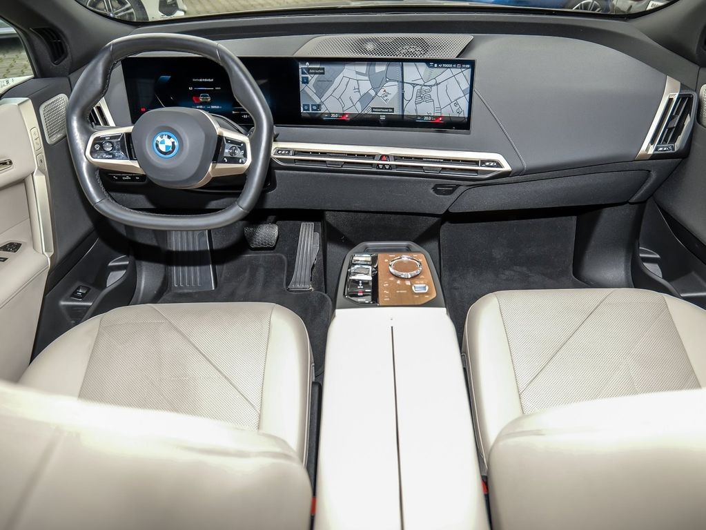 BMW iX 2022