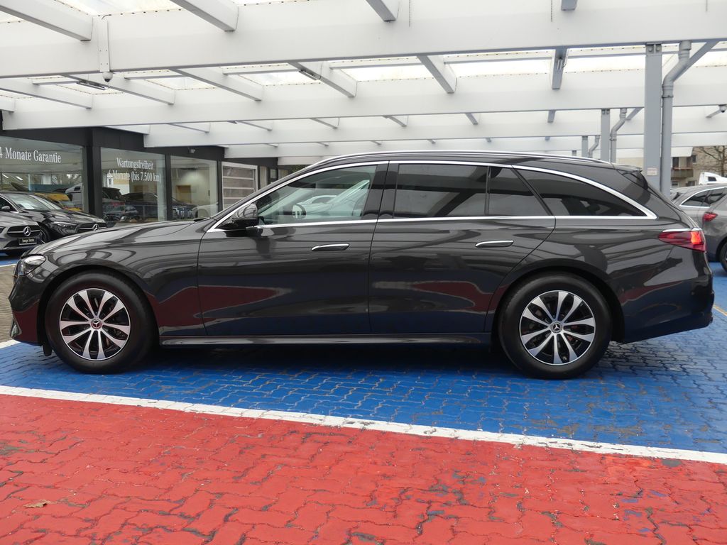 Mercedes-Benz E 220 2025