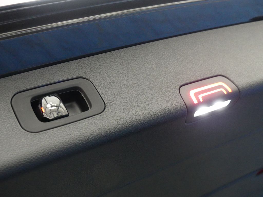 Mercedes-Benz E 220 2025