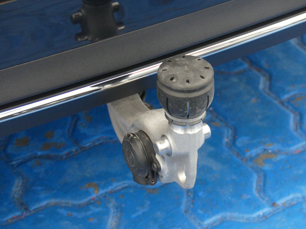 Mercedes-Benz E 220 2025