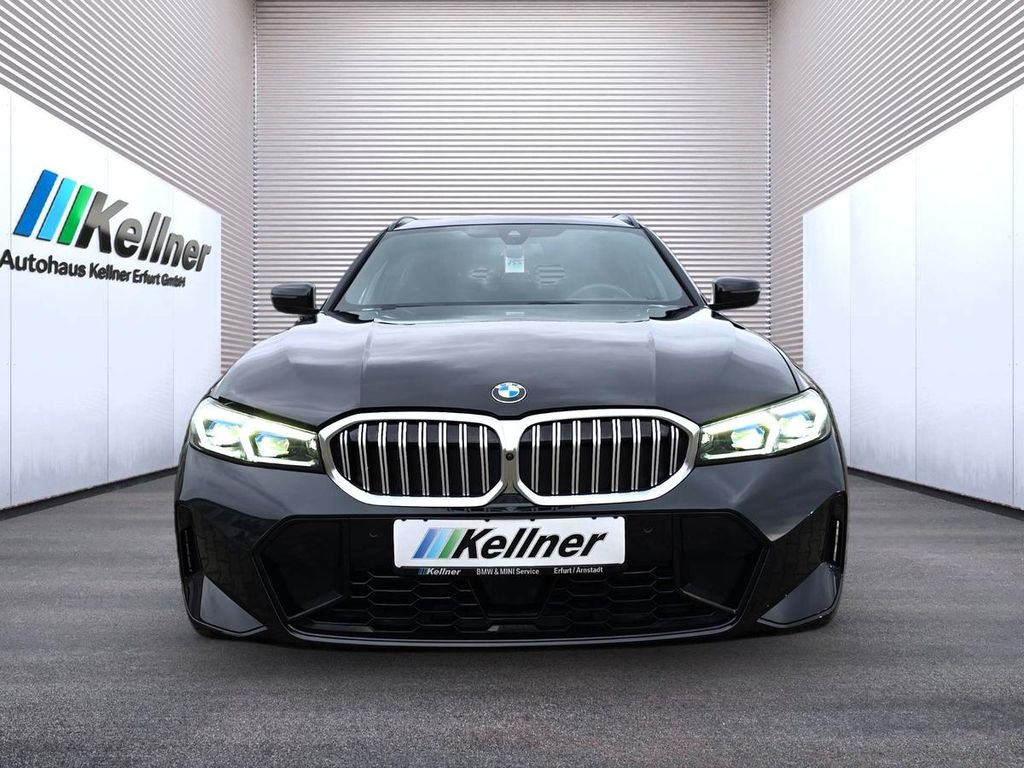 BMW 330 2025