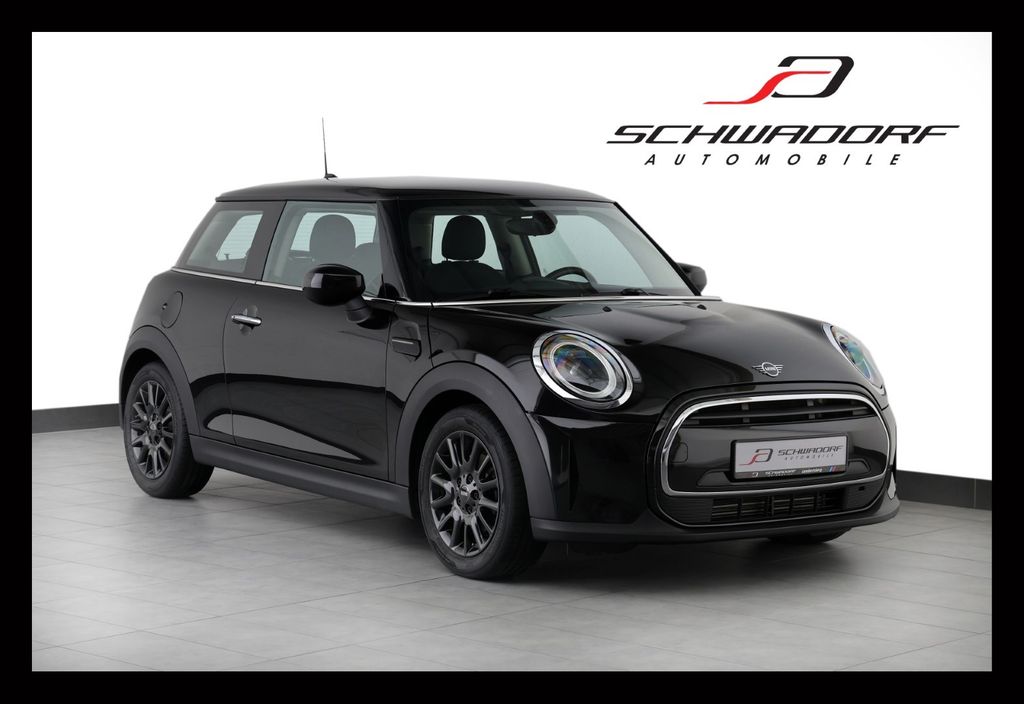 MINI ONE 2022