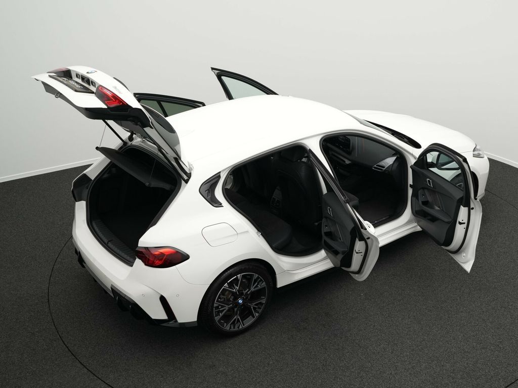 BMW 120 2024