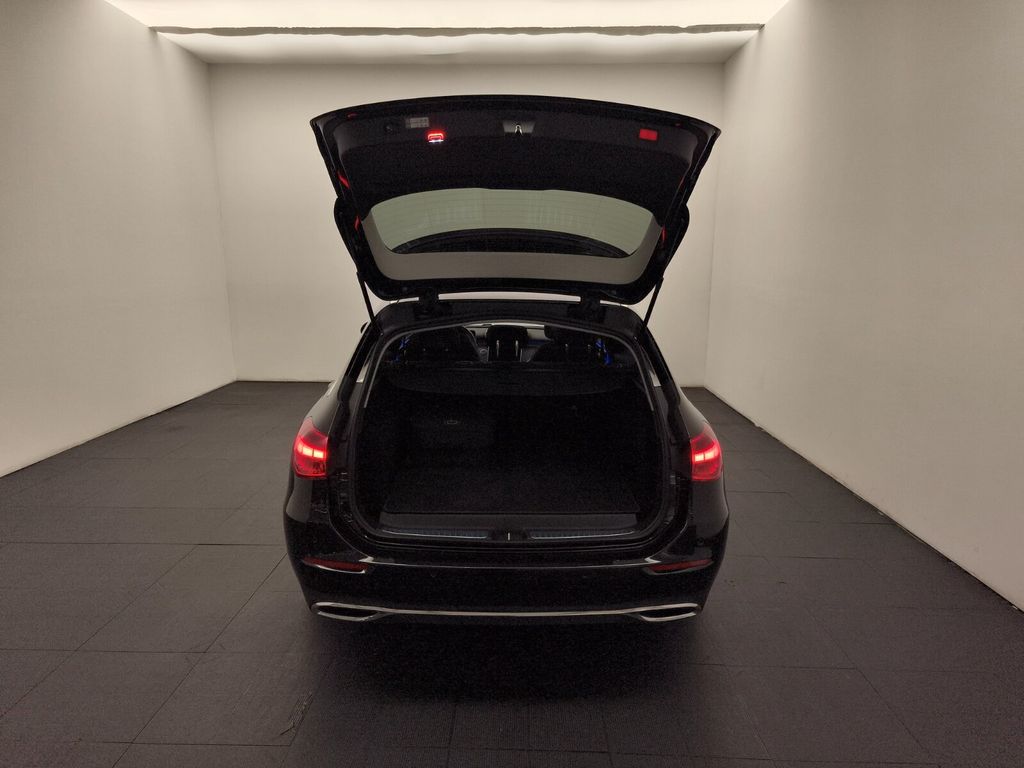 Mercedes-Benz C 300 2024