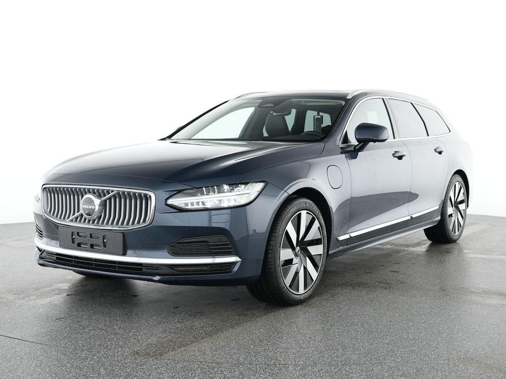 Volvo V90 2025