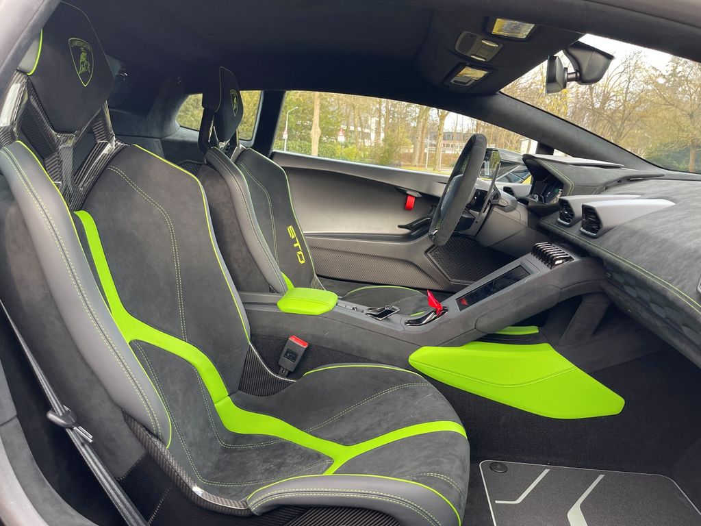 Lamborghini Huracán 2024