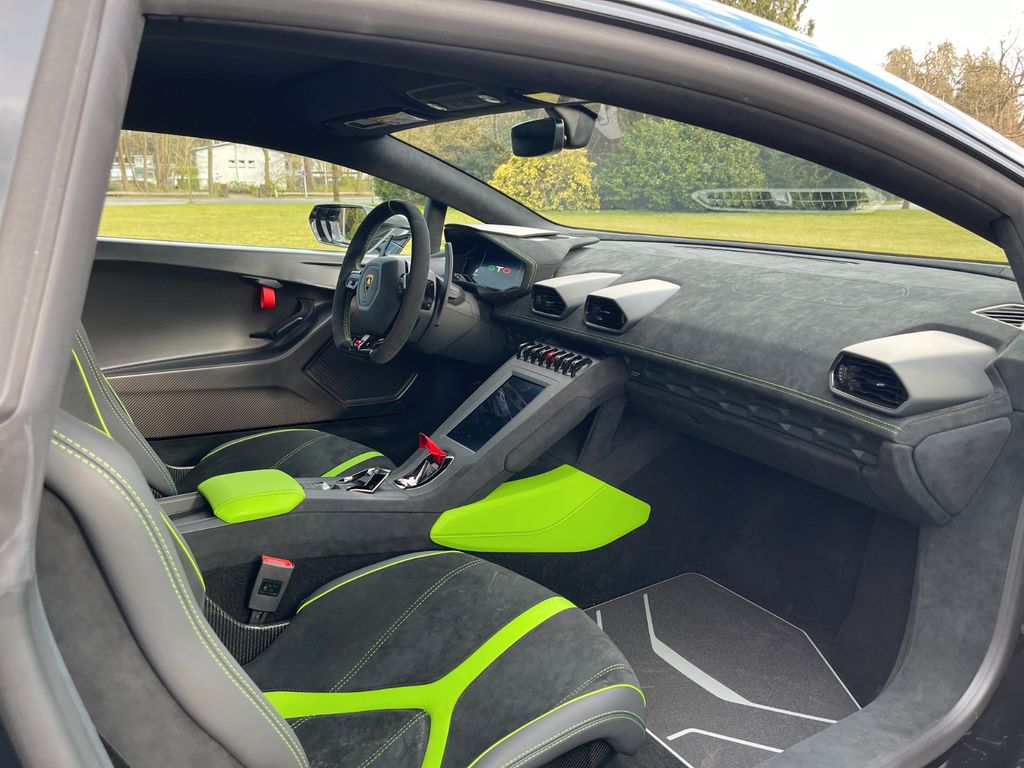Lamborghini Huracán 2024