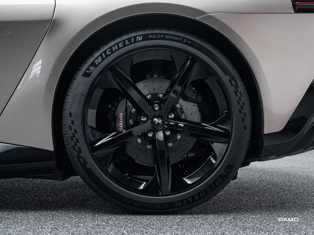 Ferrari 12Cilindri 2025