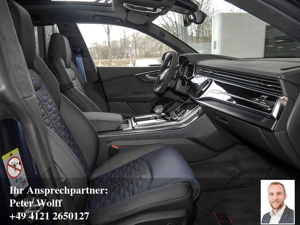 Audi RSQ8