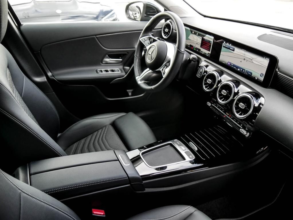 Mercedes-Benz A 250 2025