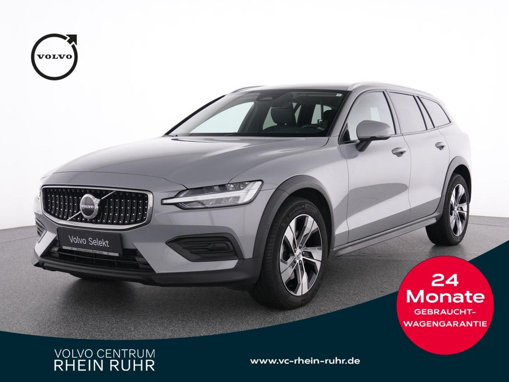 Volvo V60 Cross Country 2024