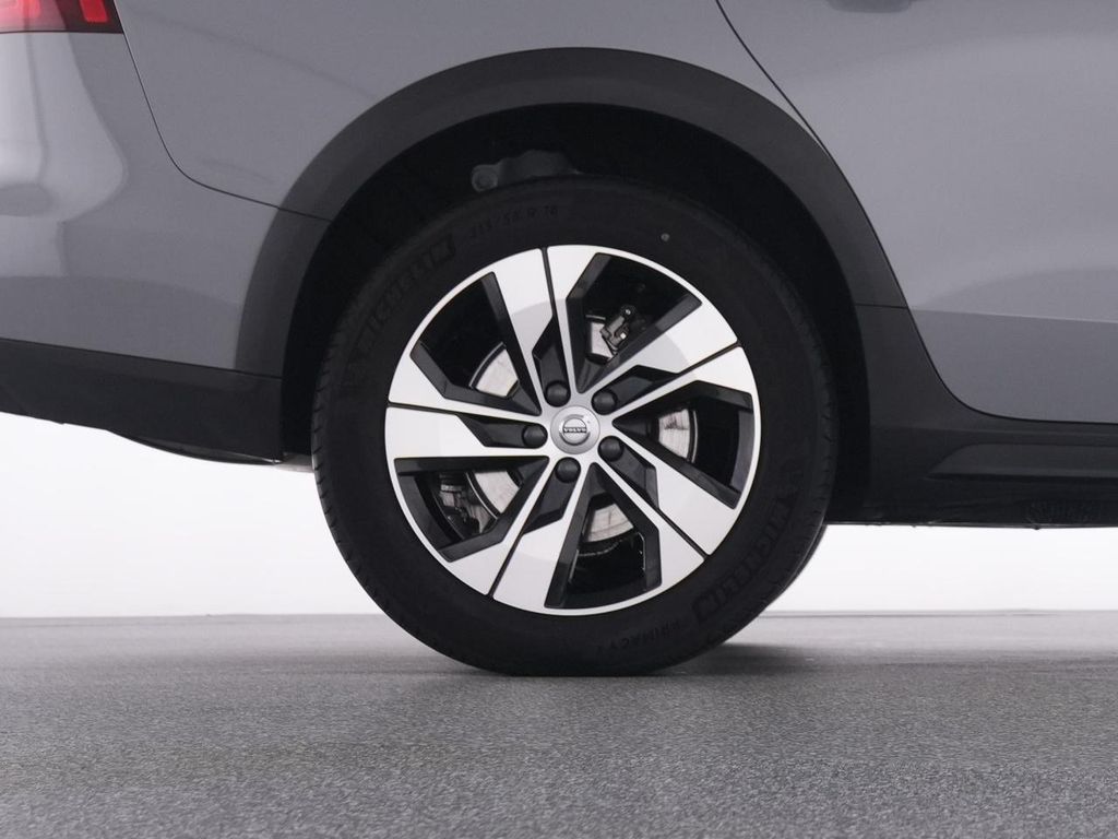 Volvo V60 Cross Country 2024